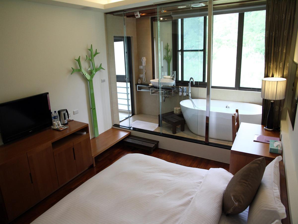 Peace Area Hot Spring Hotel Jiaoxi Exteriör bild